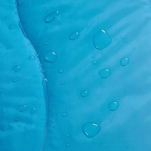 Below Zero Wearable Blanket - Picture 6 of 7